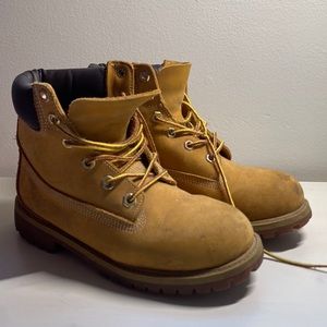 Timberland kids size 4